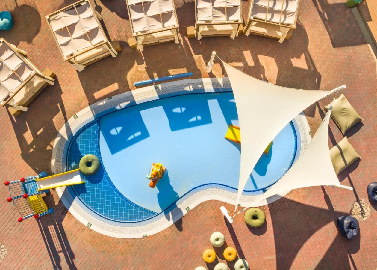 Valamar Amicor Resort Стари Град Экстерьер фото
