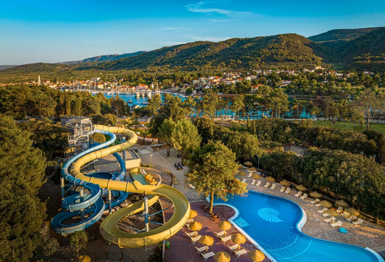 Valamar Amicor Resort Стари Град Экстерьер фото
