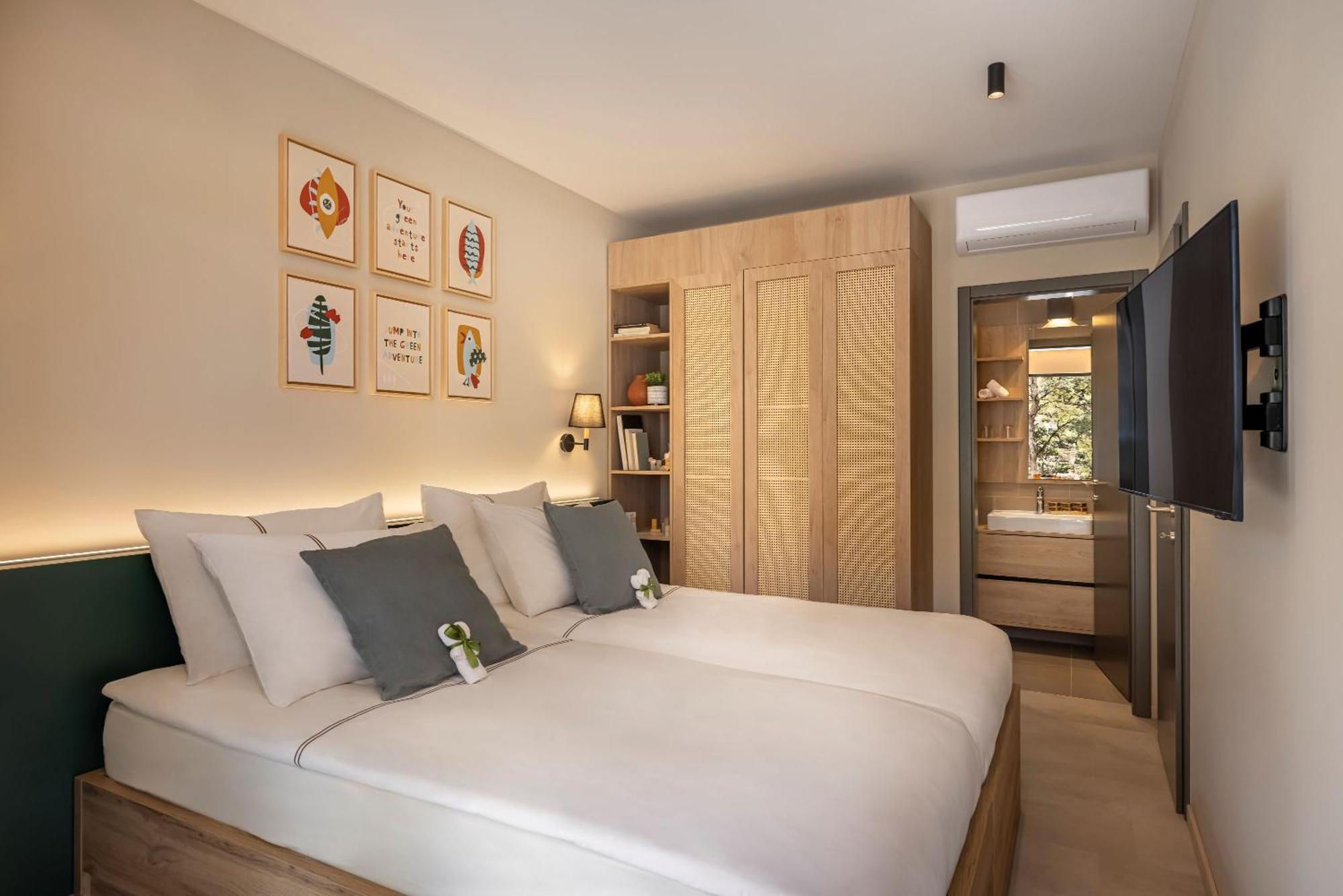Valamar Amicor Resort Стари Град Номер фото